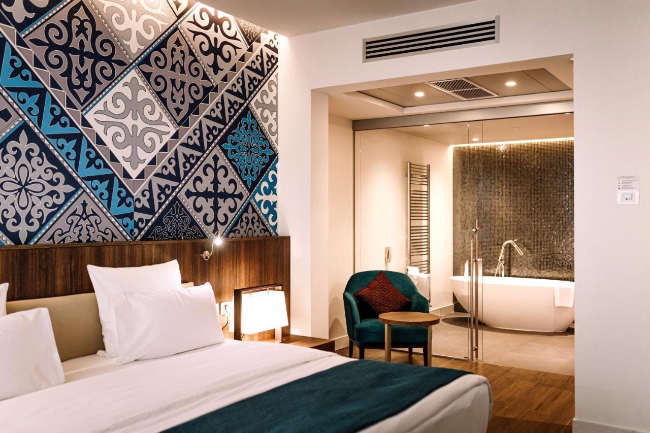 Mercure Center 4* Almatı